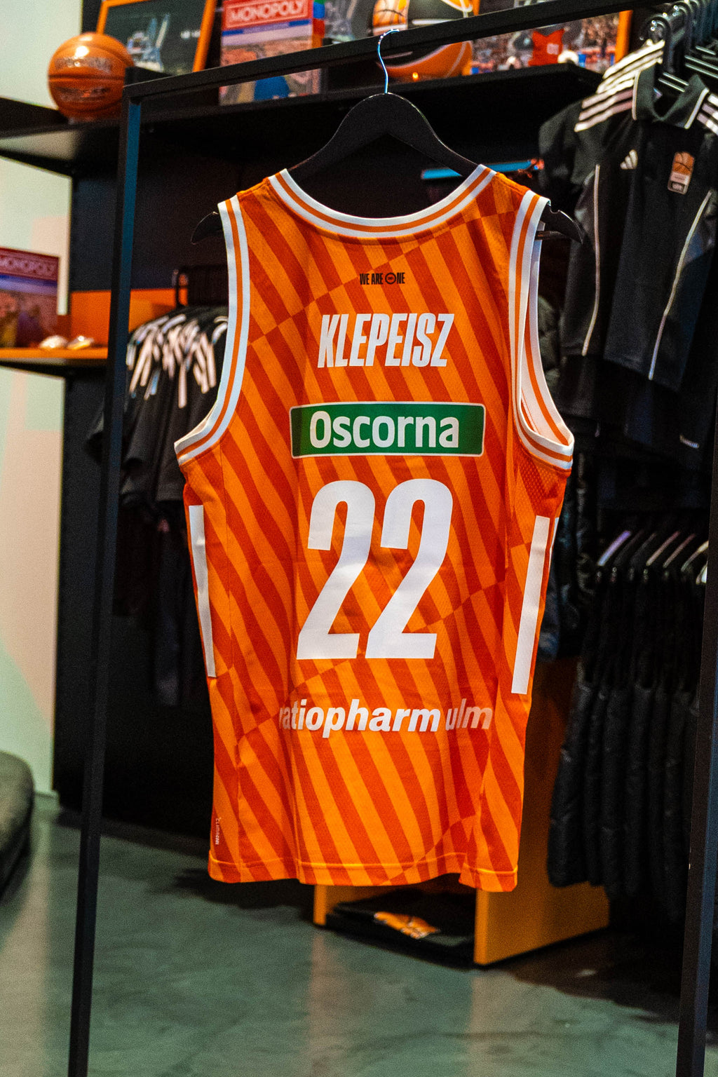 Signiertes Spielertrikot #22 Klepeisz