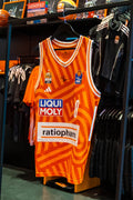 Signiertes Spielertrikot #8 Omog