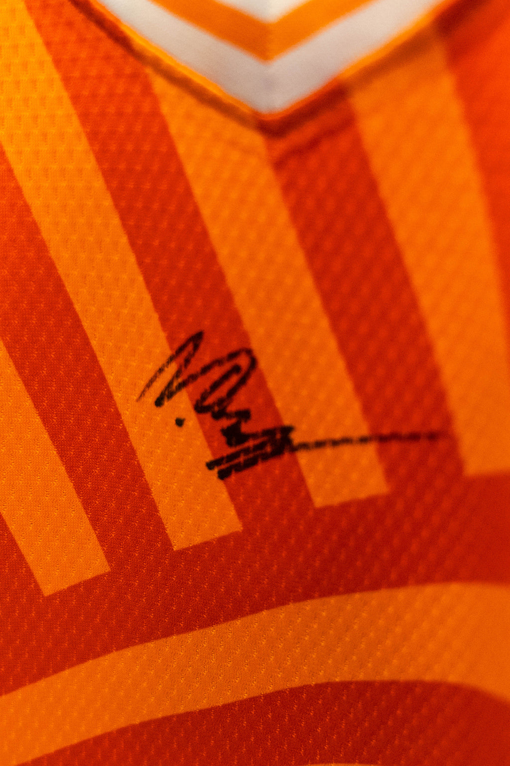 Signiertes Spielertrikot #8 Omog